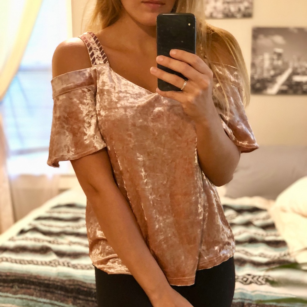 NWT Lucky Brannd Velvet blush top